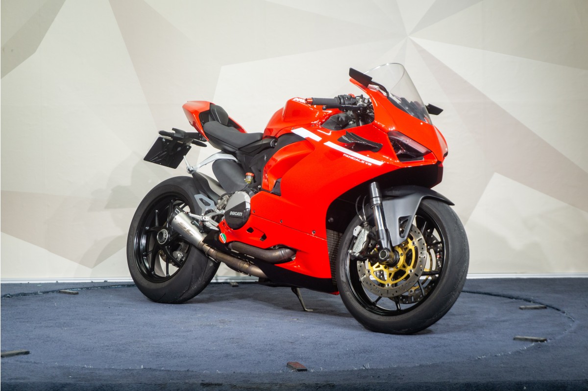 DUCATI Panigale v2